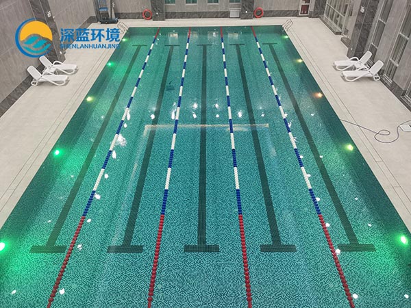 泳池設(shè)備